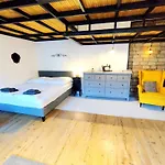 Mooki Rumbach Budapest Apartment