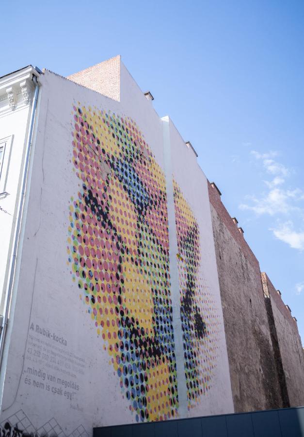 Mooki Rumbach * Budapest